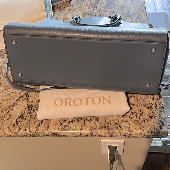 Oroton Inez Tote - Picture 5 of 6